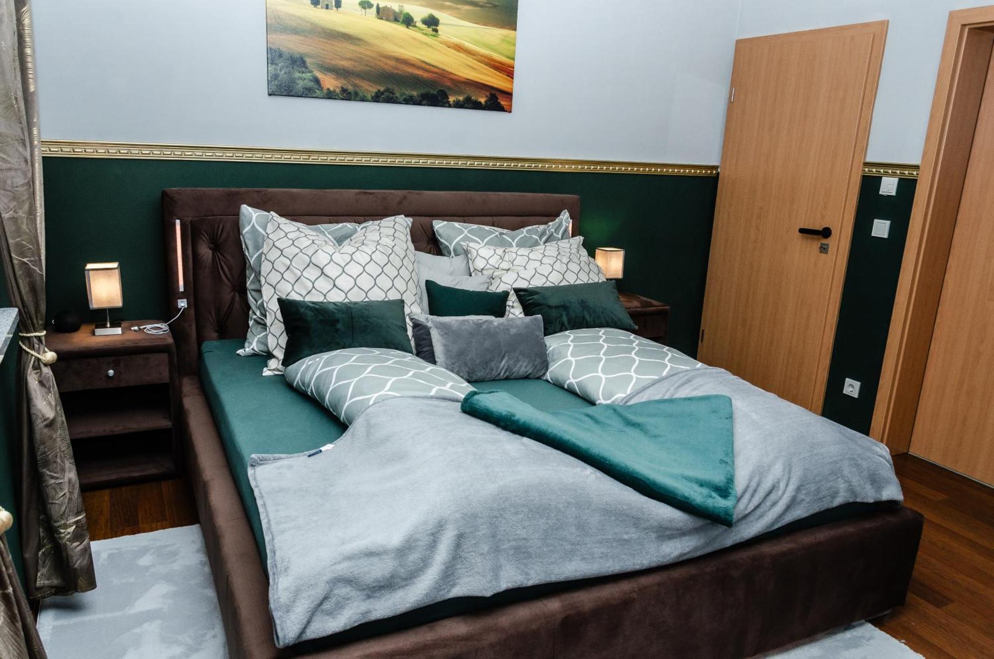 5 Sterne Centurion Ferienhaus Villa 2 Pools 86 Zoll Tv Aldersbach Εξωτερικό φωτογραφία