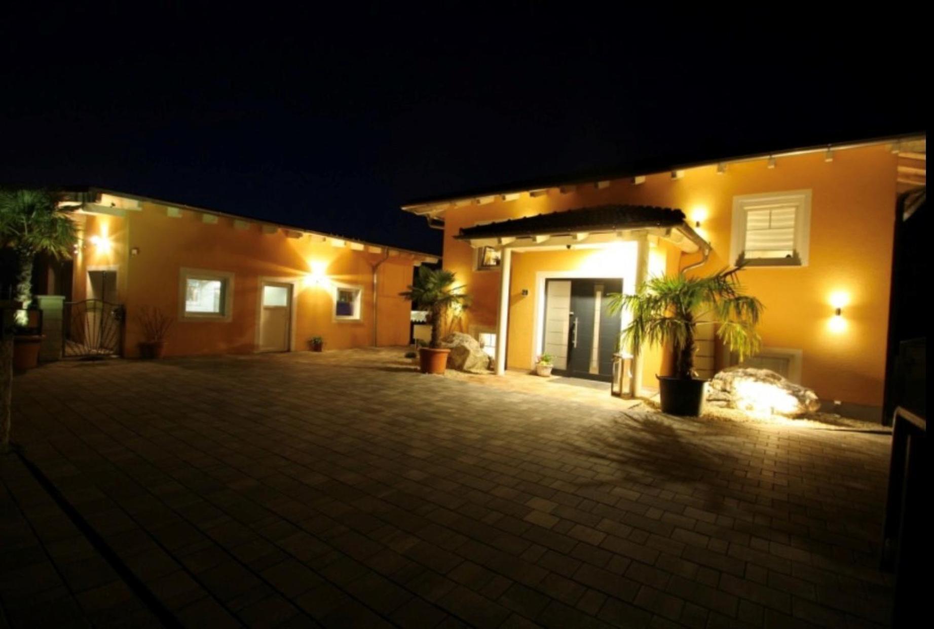 5 Sterne Centurion Ferienhaus Villa 2 Pools 86 Zoll Tv Aldersbach Εξωτερικό φωτογραφία