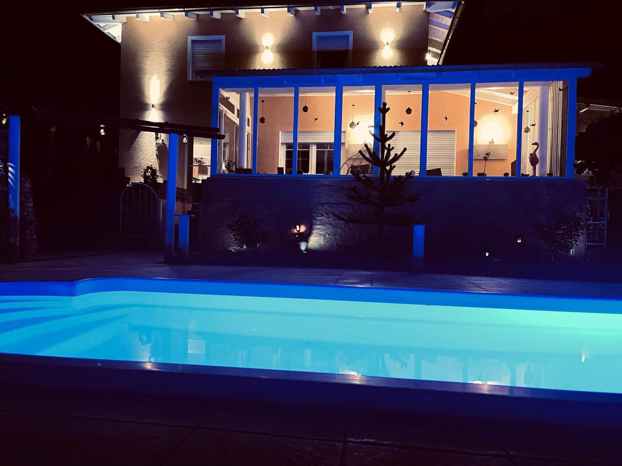 5 Sterne Centurion Ferienhaus Villa 2 Pools 86 Zoll Tv Aldersbach Εξωτερικό φωτογραφία